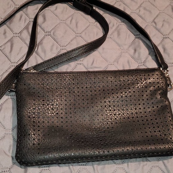 Classic Black Zip-top Crossbody Charming Charlie - Picture 2 of 7